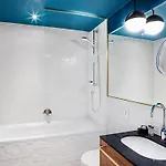 Stage 12 By Penz Hotel 4*