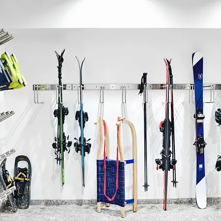 Stage 12 By Penz Hotel