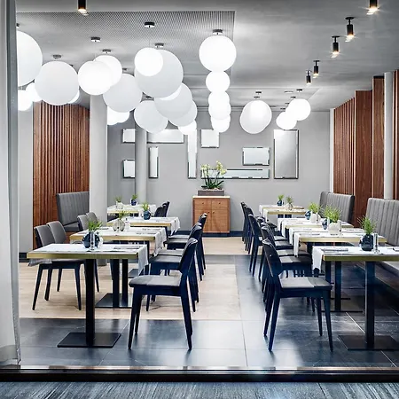 Stage 12 By Penz Otel