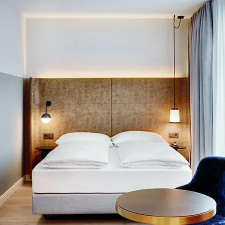 Stage 12 By Penz Otel