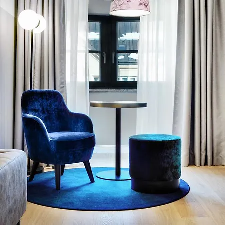 Готель Stage 12 By Penz