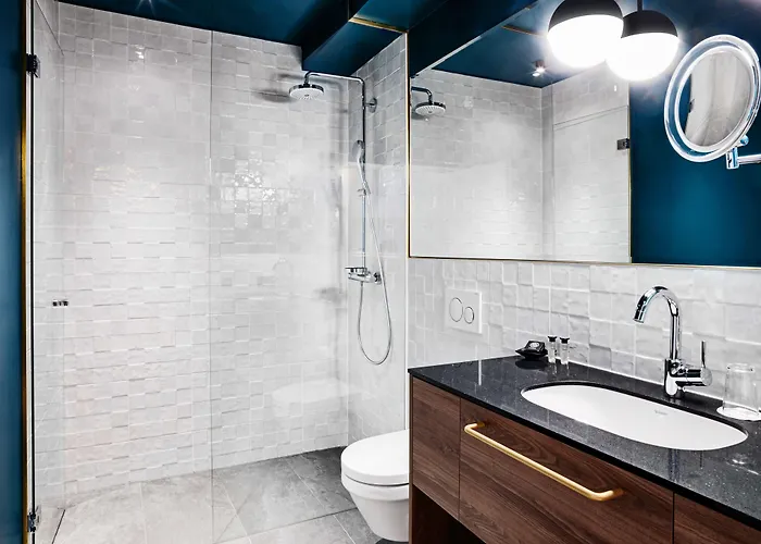 Stage 12 By Penz אינסברוק