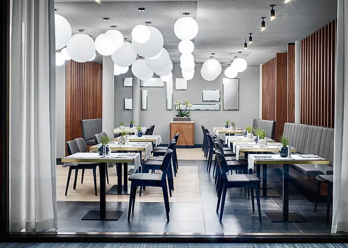 Stage 12 By Penz מלון