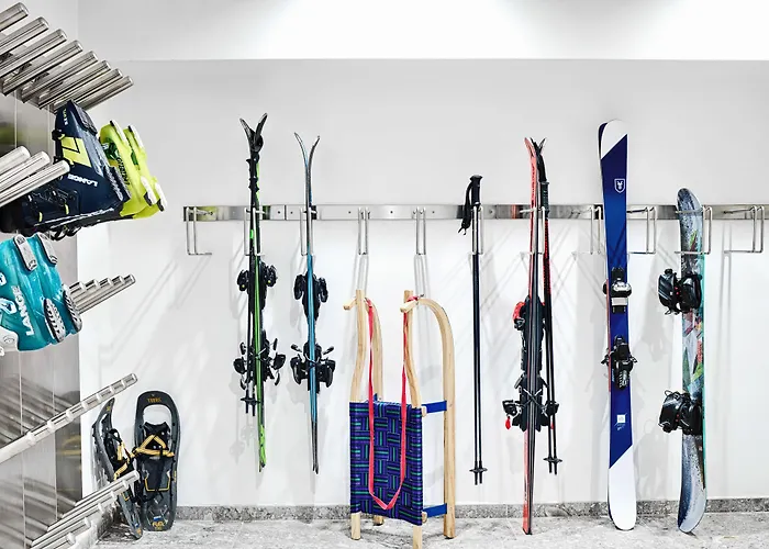 Stage 12 By Penz Готель